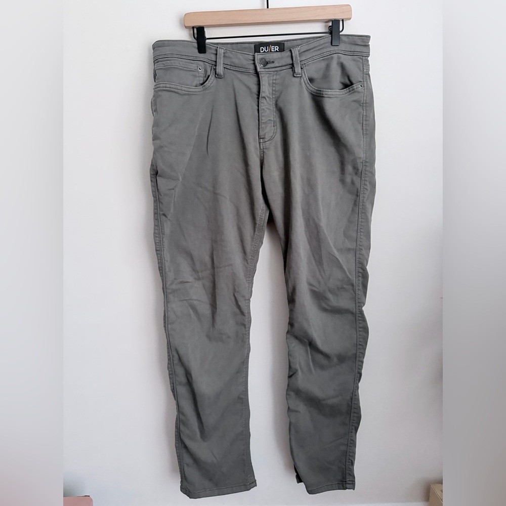 DU/ER Men's Gray Chinos